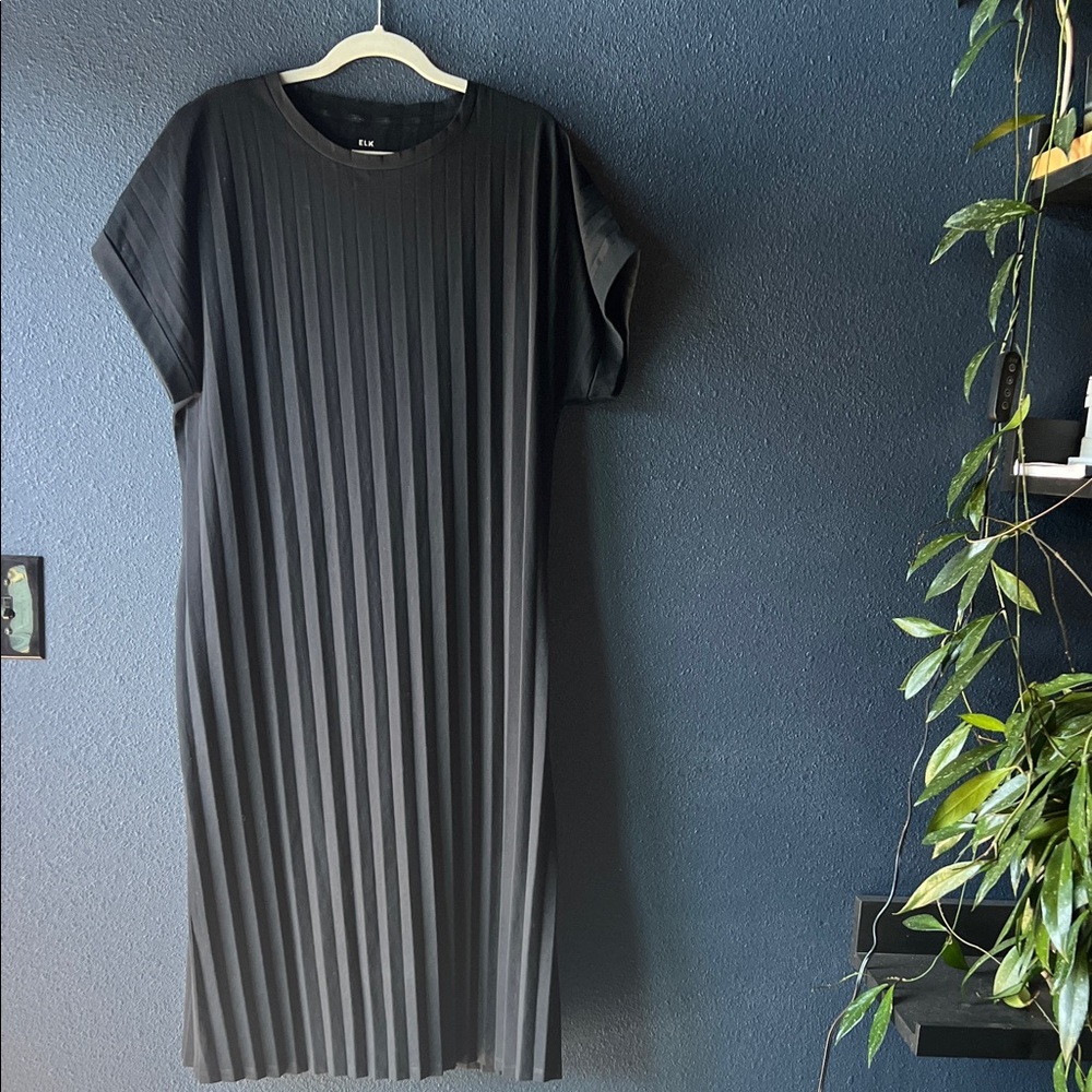 Elk - Permanent pleat - Vekki dress - US10 - Black - never worn